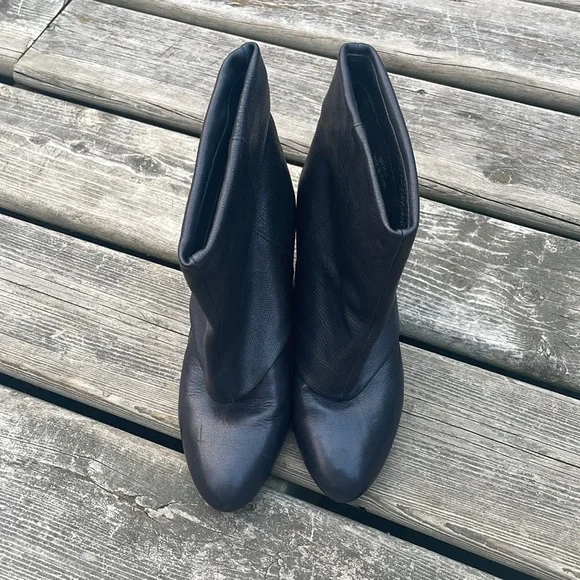 French Connection Rafaela Boots - Picture 3 of 13